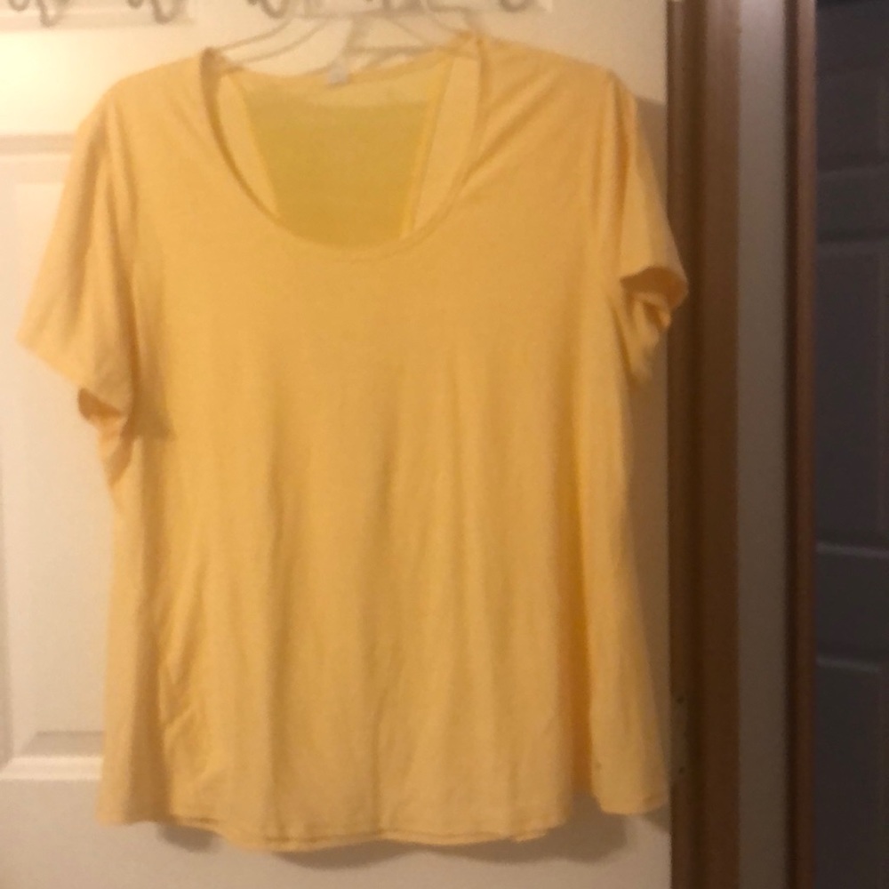Old Navy Active Mesh Back Performance Tee